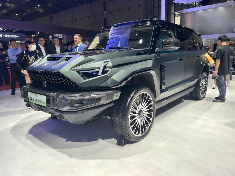 2025 Shanghai Auto Show: Mengshi 917 Jiaolongi lahingurüüde pikk - teljevahede väljaande hind on 1,098 miljonit jüaani ja see on piiratud 199 ühikuga.