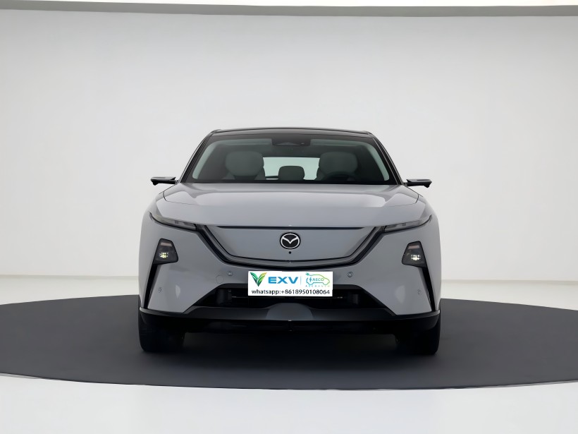 Mazda EZ - 60 peaks turule jõudma augusti lõpuks. See pakub nii puhast - elektrilisi kui ka laiendatud vahemiku jõuülekandeid. Interjöör on varustatud ka kahekordse ekraaniga seadistusega.