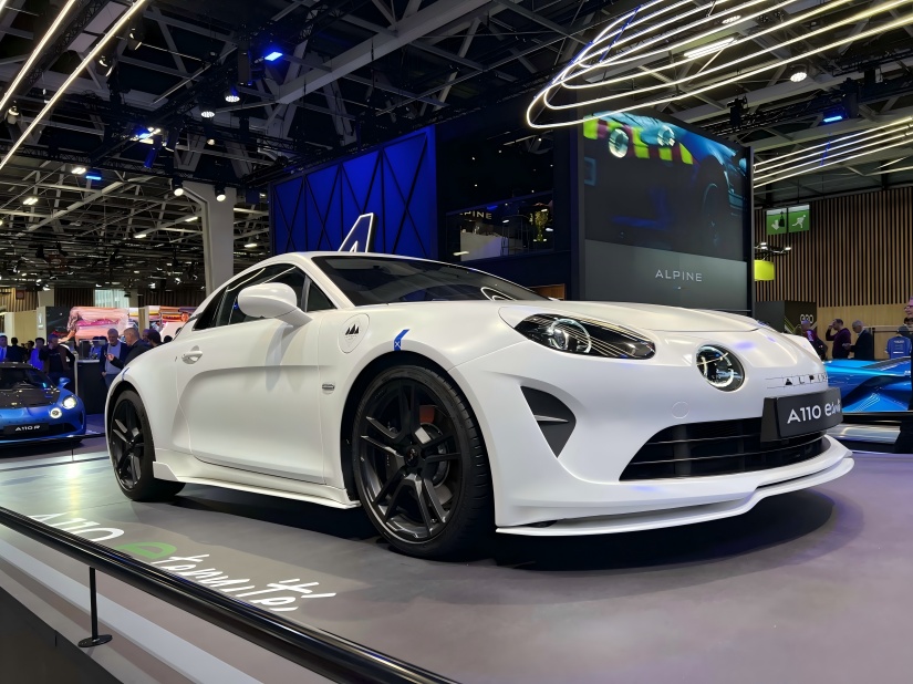 Alpine A110 EV Teaser avati; Käivitus on kavandatud 2026. aastaks