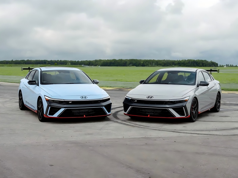 Saadaval on 6-käiguline manuaalkäigukast! TRCR -LEGALi tegemine - Hyundai Elantra n TCR ametlikud pildid välja antud.